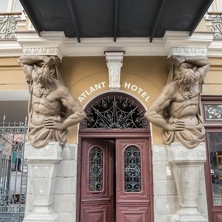 Atlant Hotel Тбилиси Екстериор снимка