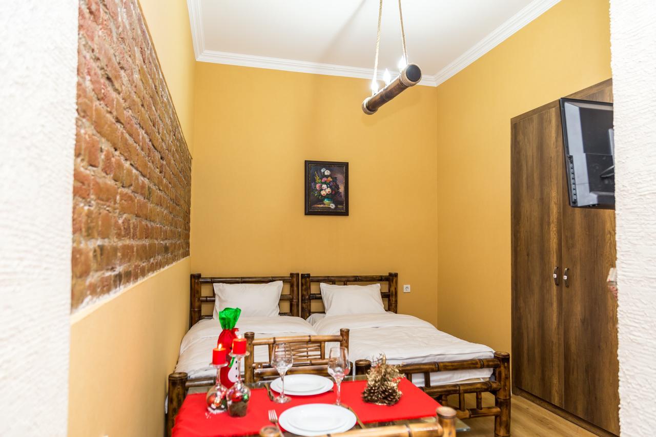 Atlant Hotel Тбилиси Екстериор снимка