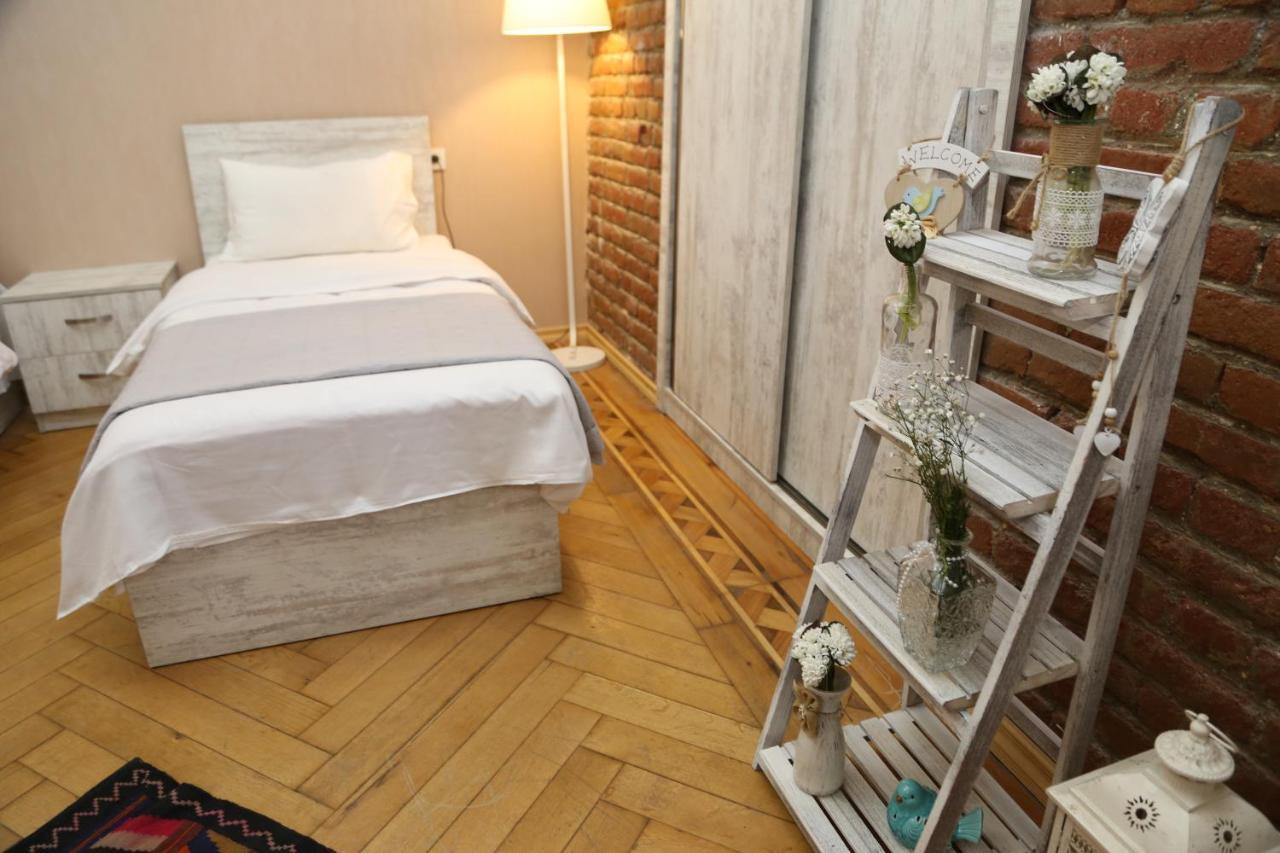 Atlant Hotel Тбилиси Екстериор снимка