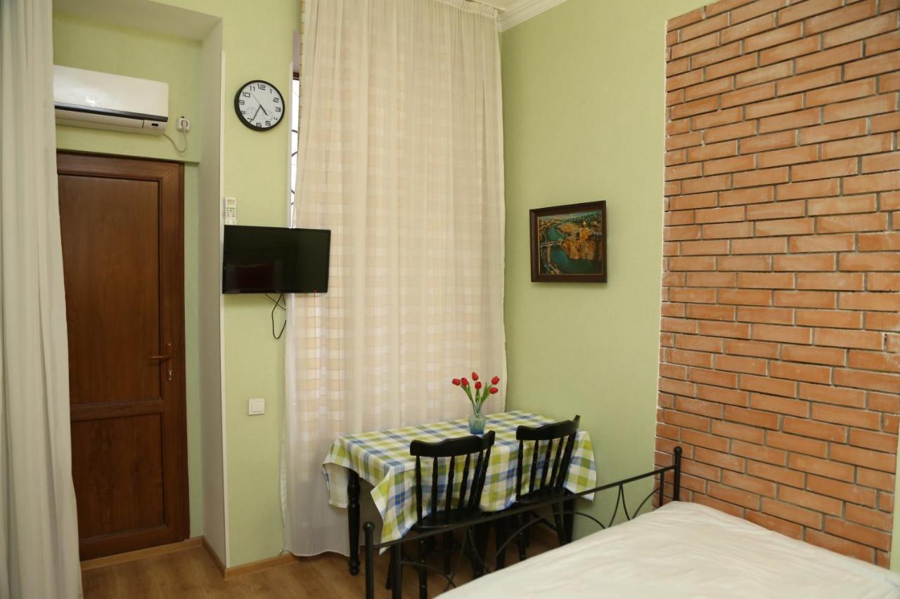 Atlant Hotel Тбилиси Екстериор снимка