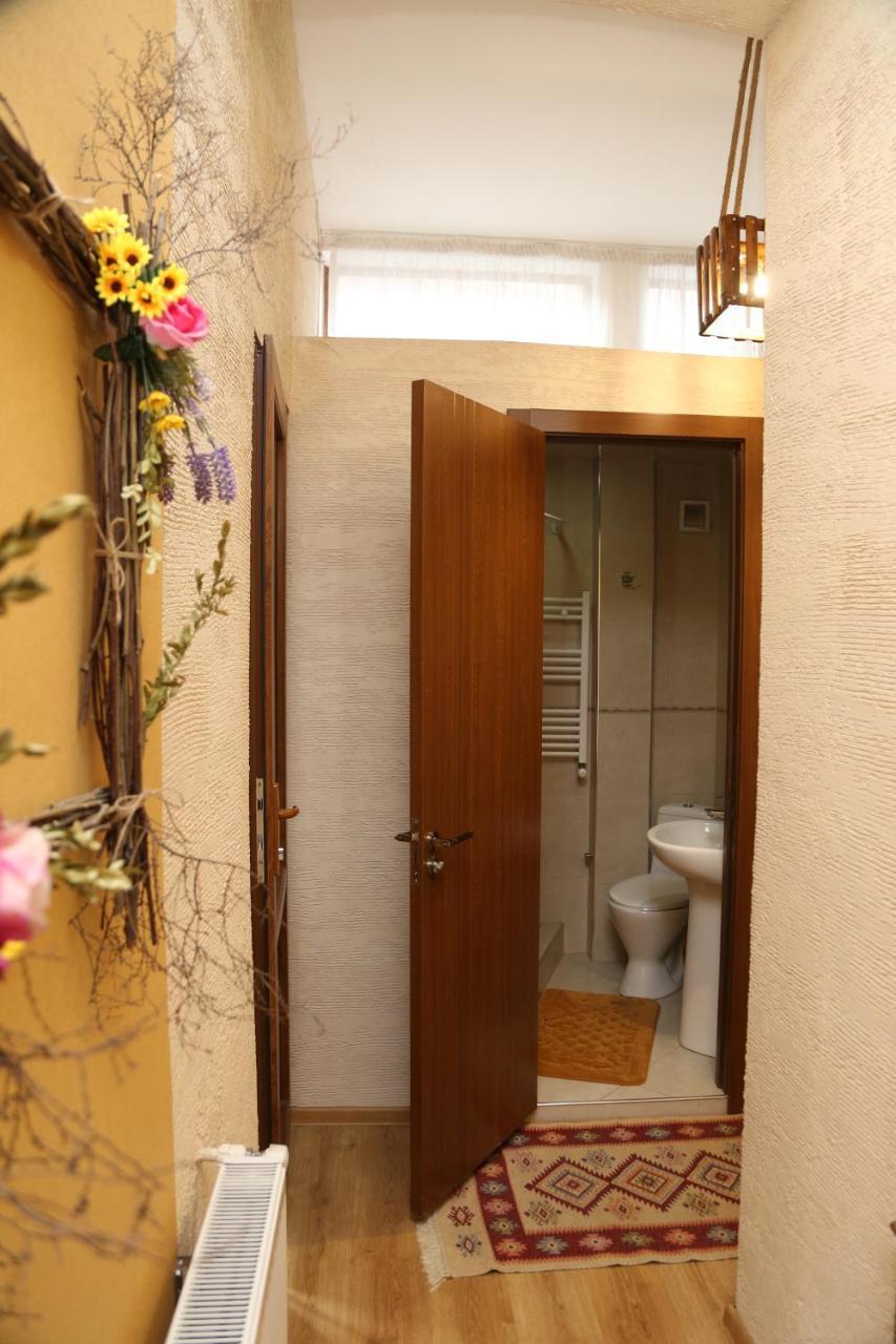 Atlant Hotel Тбилиси Екстериор снимка